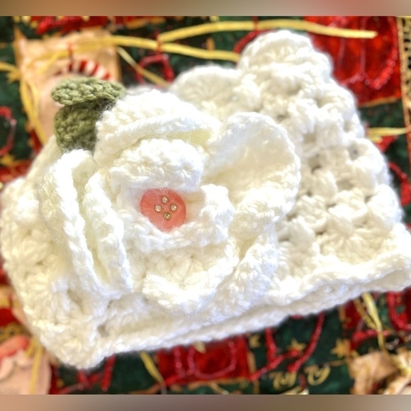 CROCHETED FLORAL EMBELLISHED EAR WARMER - Picture 2 of 7